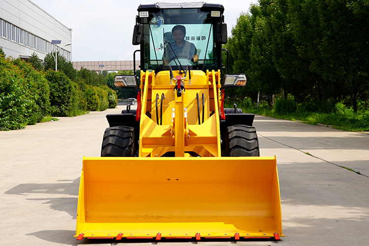 What is the Difference Between a Wheel Loader and a Backhoe?