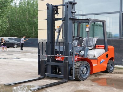 4 طن من شوكية الديزل للبيع