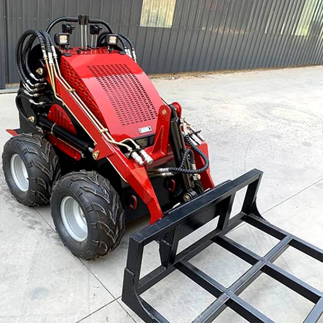 Compact Skid Steer Loader with 960 KG Lift Capacity